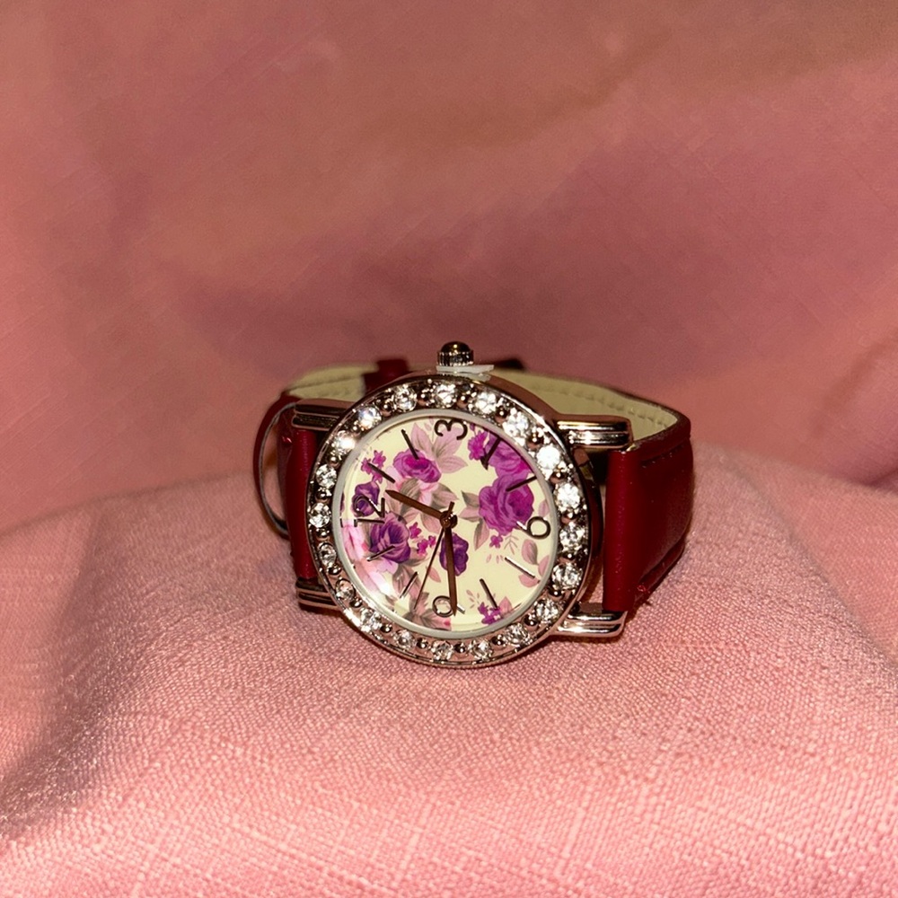 TONI fashion jewelry Women’s floral roses watch burgundy tones rhinestones BNWT